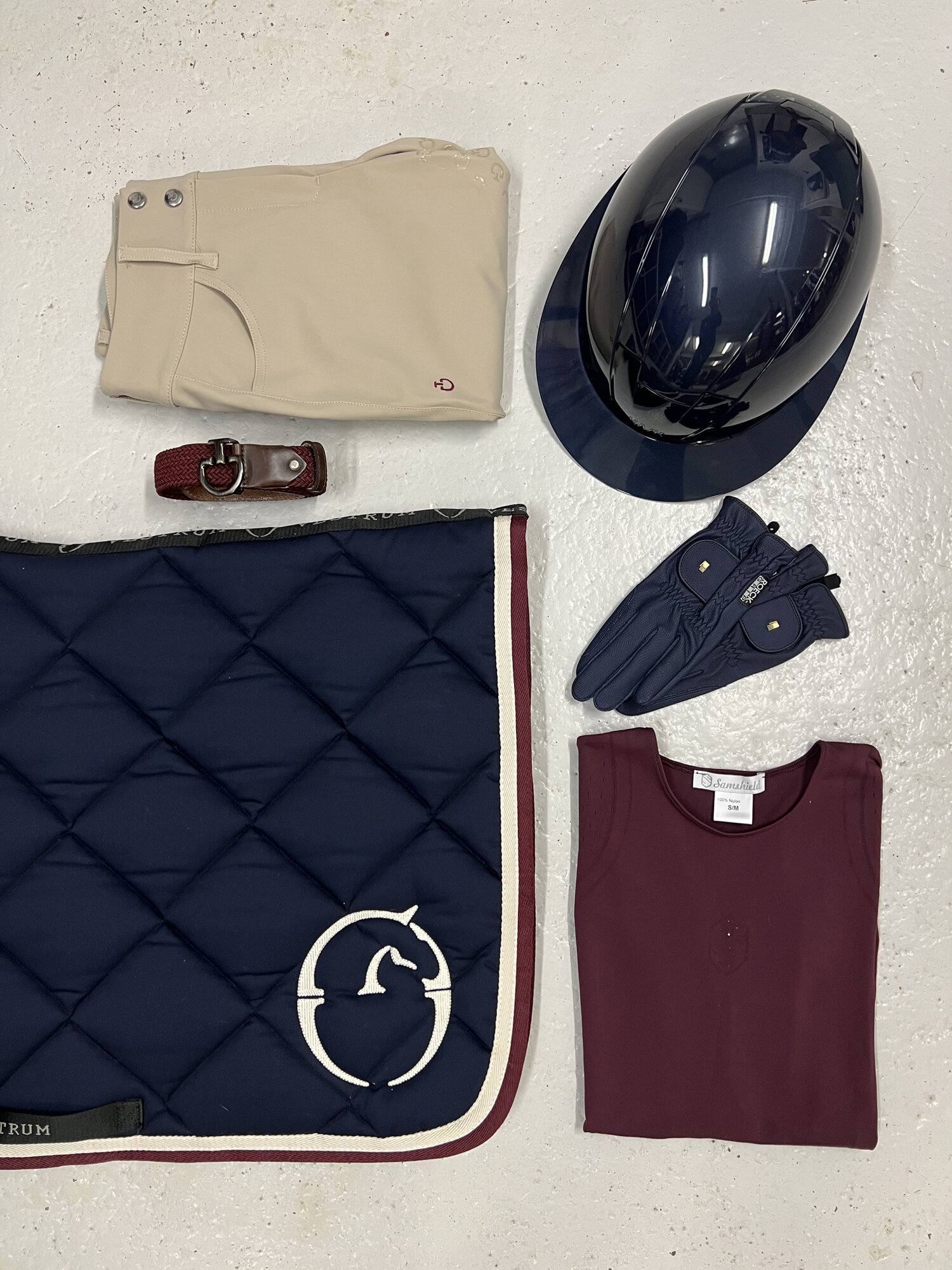 https://www.hogstaonline.eu/pub_docs/files/ShoppaLooken/marinlook.jpg